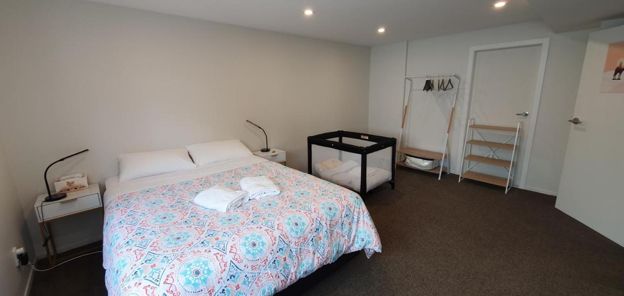 Whitby Sea View Appartement Porirua Buitenkant foto
